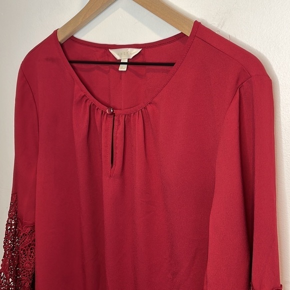 Women’s | Adiva lace sleeve blouse | Large - Picture 2 of 7